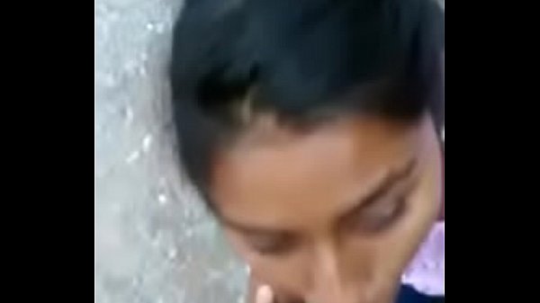 desi teen sucking cock outdoor