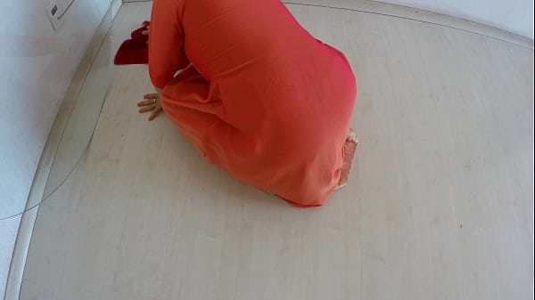 बेटे ने अपनी मां को कम करती होवय भोसारी में छोड़ा और गन्दी बटीं की